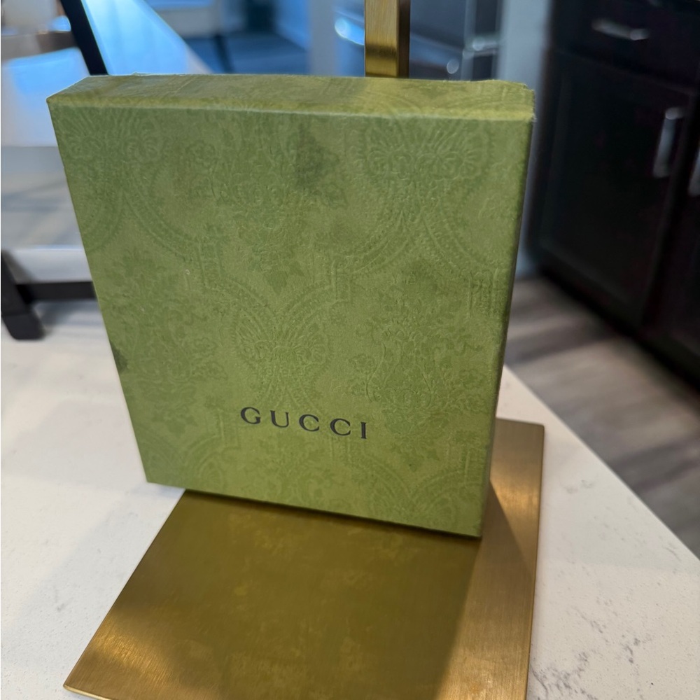 Gucci Green NWOT White Bracelet with Red Line through it comes w/ Box